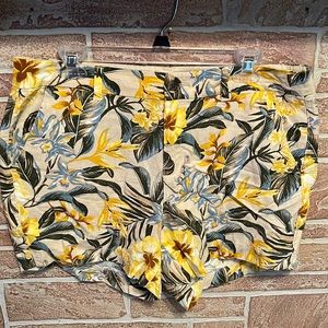 Old navy women’s linen tropical shorts Size 12